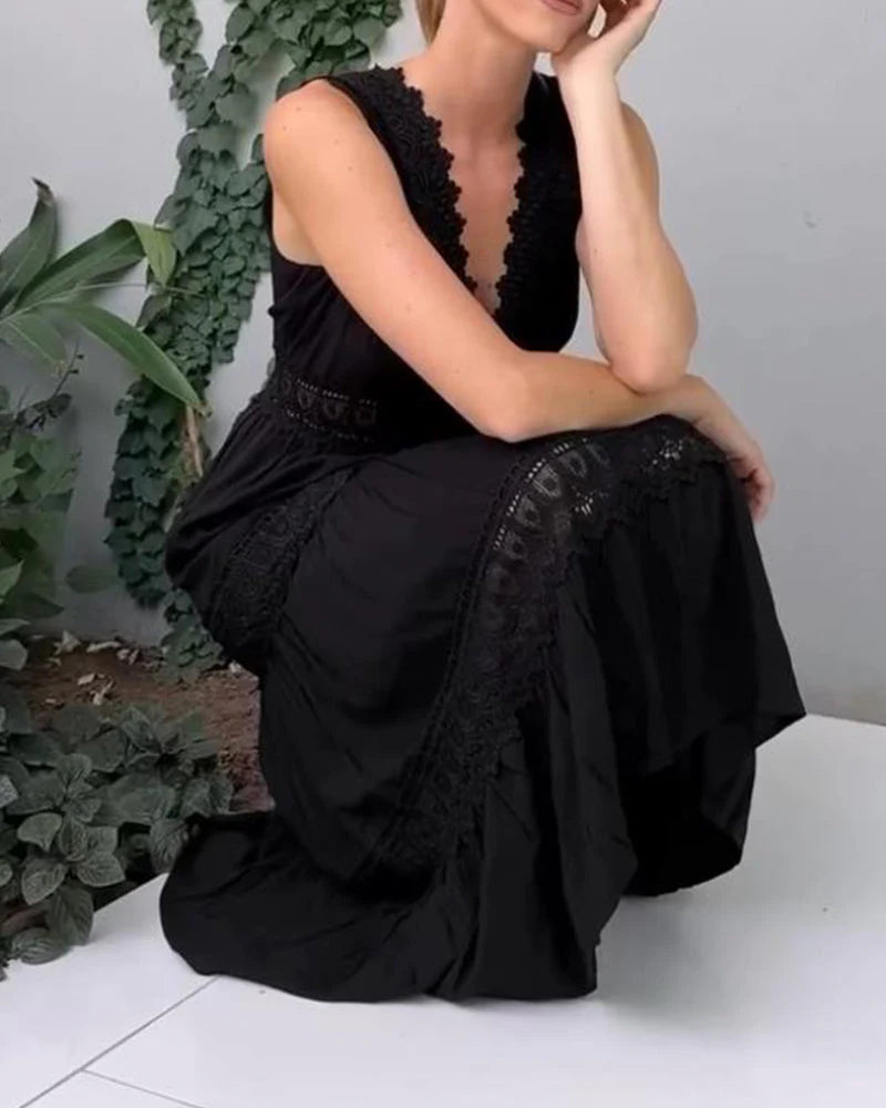 Raffinata | Abito in Pizzo con Scollo a V