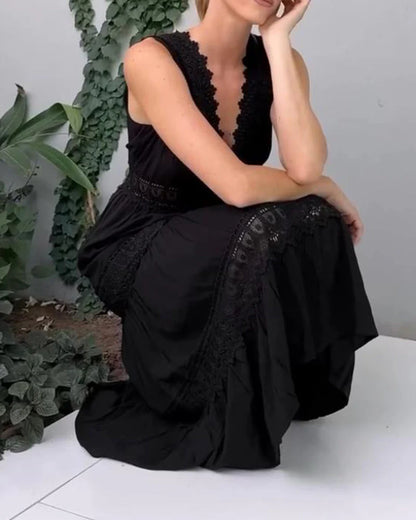 Raffinata | Abito in Pizzo con Scollo a V